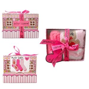 New! Betsey Johnson Pink Gingerbread Girl Plush Socks Gift Set, 3PK One Size